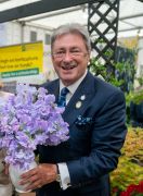  Alan Titchmarsh